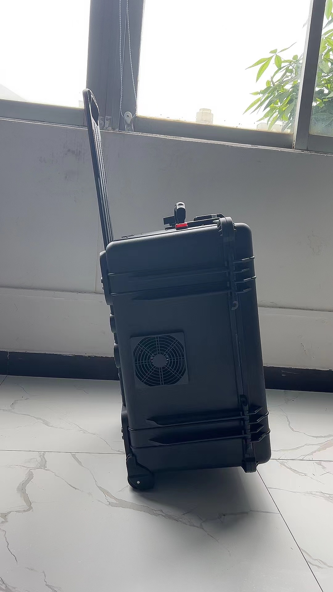 那曲手拉箱型移动通信干扰器